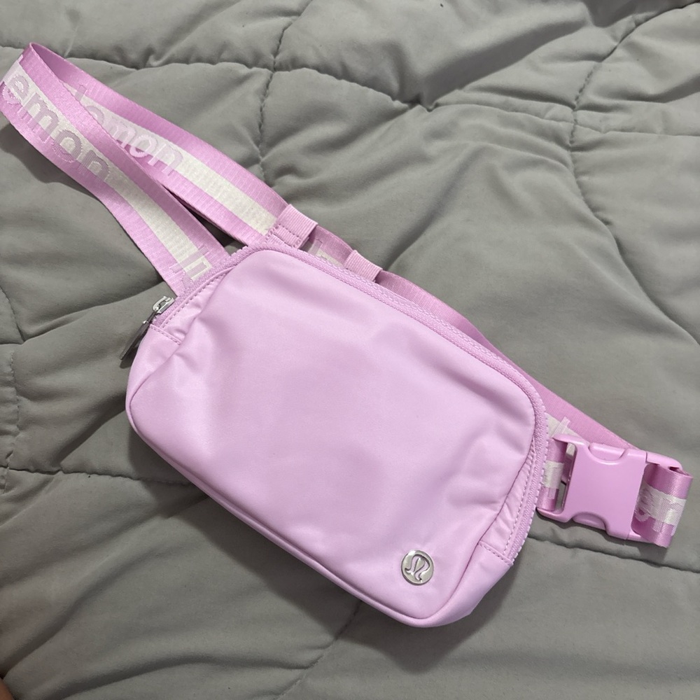 Lululemon belt bag